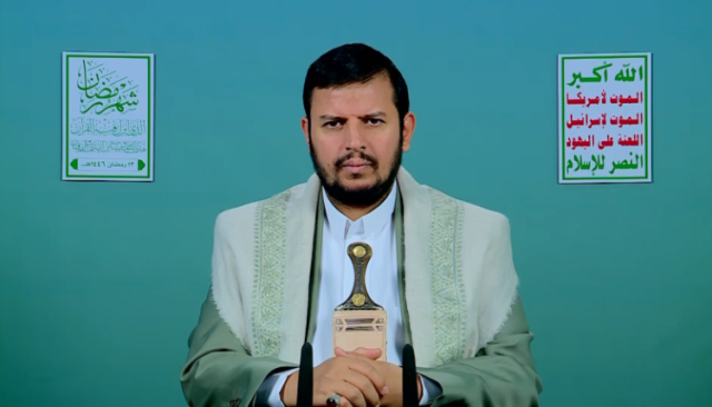 شاهد| حين يتجه الإنسان ليعبِّد نفسه لعدوه