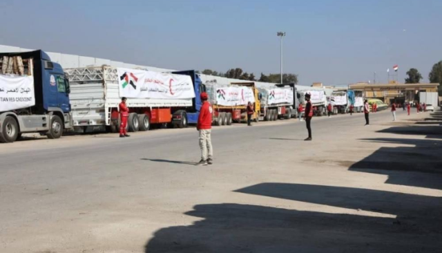 40 منظمة إنسانية دولية تتهم كيان العدو بعرقلة دخول المساعدات إلى غزة