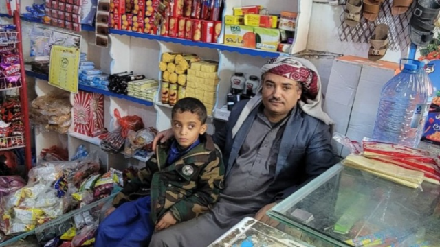 وزارة الثقافة والسياحة تكرم المواطن صلاح مجاهد