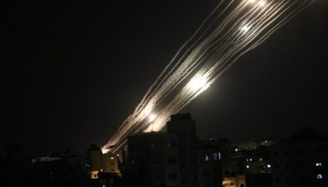“سرايا القدس” تعلن قصف مستوطنات غلاف غزة برشقات صاروخية