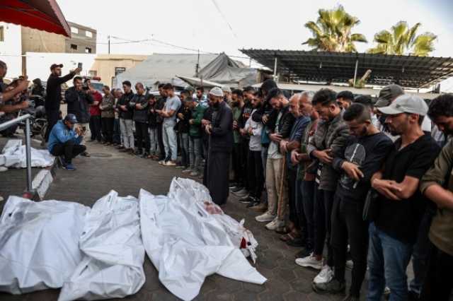ارتقاء 4 شهداء في مخيم النصيرات وسط قطاع غزة