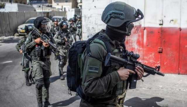 قوات العدو الصهيوني تقتحم مخيم شعفاط شرقي مدينة القدس المحتلة