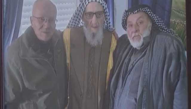 شاهد | بعد ربع قرن.. الحاج صدقي يذوق طعم الحرية في أجواء رمضان مع عائلته في الخليل