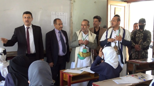 الدعيس يتفقد اختبارات الثانوية العامة بعدد من المراكز في أمانة العاصمة