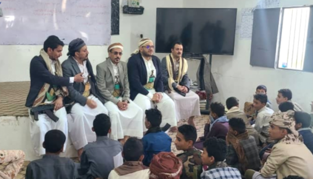 القائم بأعمال محافظ تعز يتفقد أنشطة الدورة الصيفية بمدرسة الإمام علي في الجند