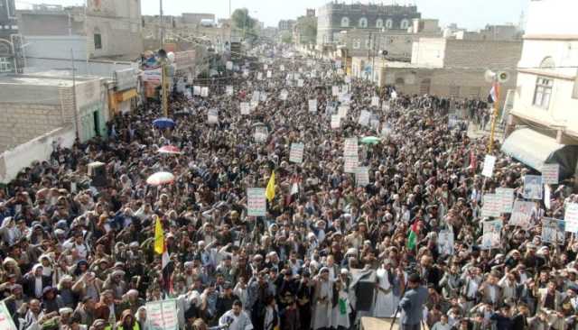 أبناء ذمار يحتشدون في 33 ساحة تأكيداً على نصرة غزة والتصدي للعدوان الأمريكي