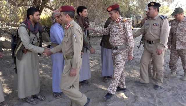 قيادات عسكرية تزور المرابطين في جبهات نجران والبقع والأجاشر