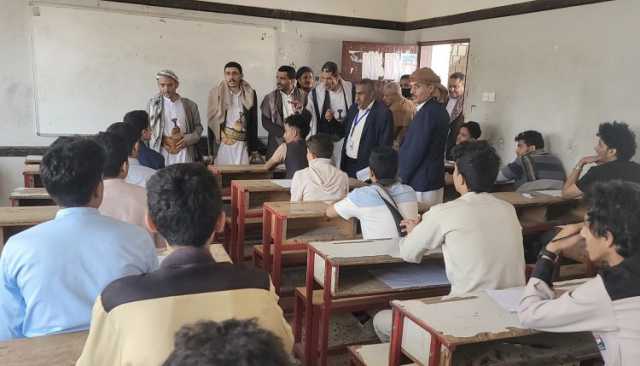 وزير التربية يتفقد سير اختبارات الثانوية العامة وأنشطة الدورات الصيفية في أمانة العاصمة