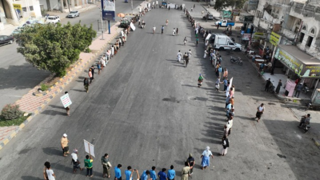 أبناء مديرية الميناء بالحديدة يعلنون النفير نصرة لغزة ومواجهة العدوان الأمريكي