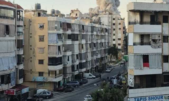 طائرات العدو الصهيوني تقصف مبنى في الضاحية الجنوبية لبيروت