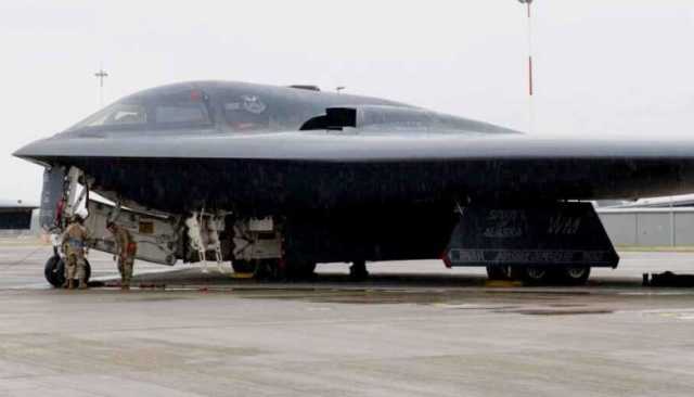 اليمن يرصد “الشبح”.. القاذفة B-2 Spirit تحت مرمى النيران لأول مرة