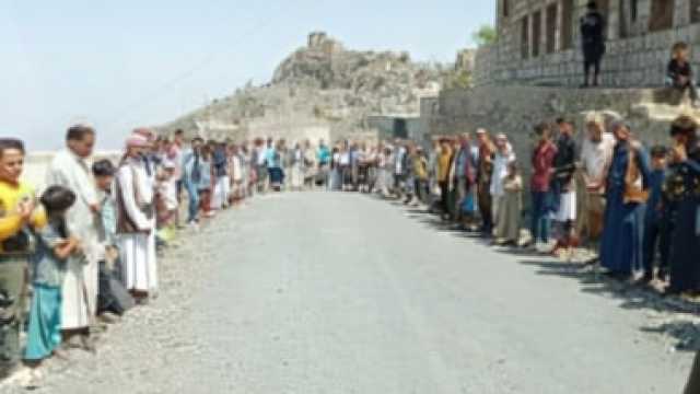 مديرية برع تشهد وقفة دعماً لغزة وتنديداً بجرائم العدوان الأمريكي
