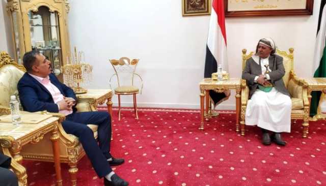 رئيس مجلس النواب يلتقي وزير الخارجية ويؤكد أهمية الدور الدبلوماسي في إيصال مظلومية اليمن للعالم