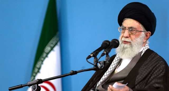السيد الخامنئي: لا ينبغي للدول الإسلامية نسيان القضية الفلسطينية