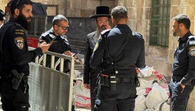العدو الصهيوني يعتدي على الوقف الإسلامي في القدس
