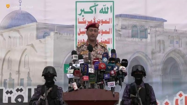 الثاني من نوعه في غضون ساعات.. صاروخ باليستي فرط صوتي يضرِب هدفًا حيويًّا للعدو الإسرائيلي في حيفا المحتلة