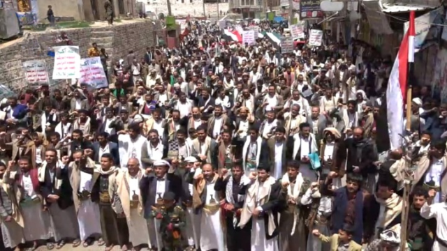 أبناء محافظة المحويت يحتشدون في 74 ساحة نصرة لغزة واحتفالا بهزيمة أمريكا
