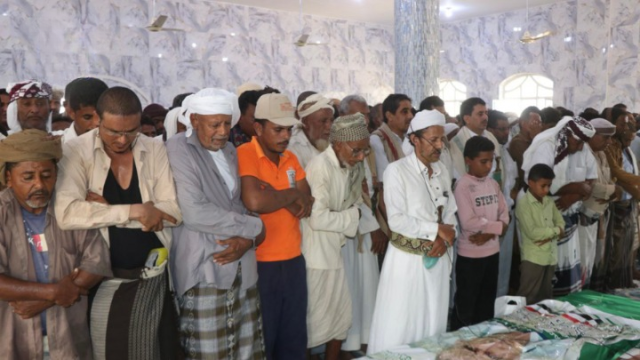 تشييع جثامين شهداء العدوان الصهيوني على مصنع إسمنت باجل