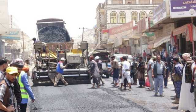 الضالع.. تدشين العمل بمشروع سفلتة الشارع العام لمدينة جبن