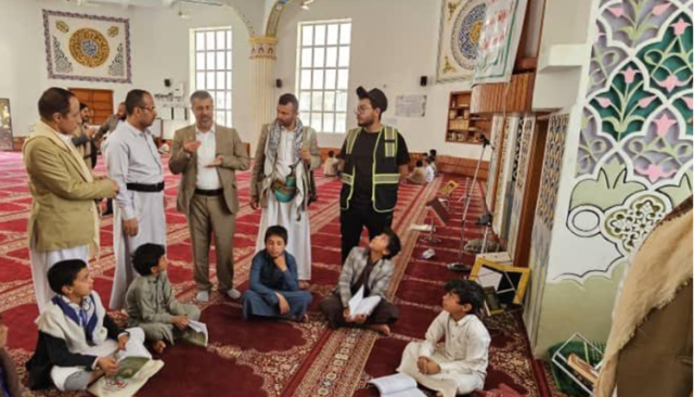 تفقد أنشطة الدورات الصيفية في مركز الإمام الهادي بمديرية الثورة في أمانة العاصمة