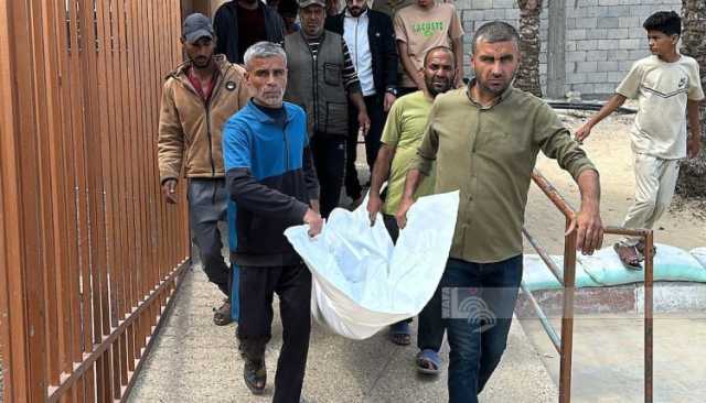 بينهم طفلان.. 11 شهيداً إثر قصف العدو الصهيوني منزلا في جباليا ومركز خدمات في البريج
