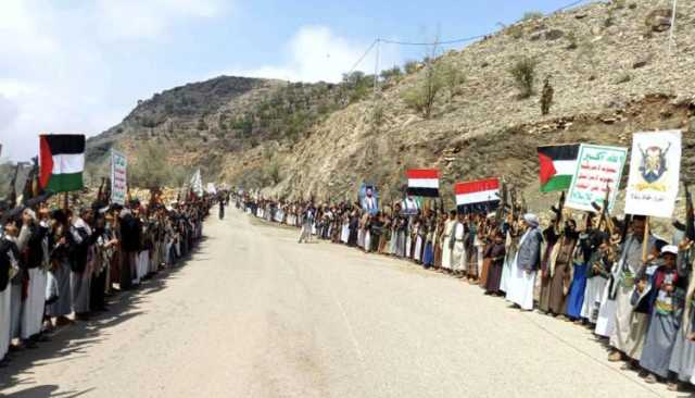 أبناء مديرية السودة بعمران ينظمون لقاءً قبلياً إعلاناً للنفير العام والبراءة من الخونة والعملاء
