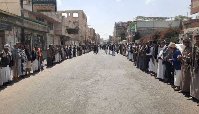 وقفة لأبناء حي الجراف الشرقي في شُعوب بالأمانة لإعلان النفير