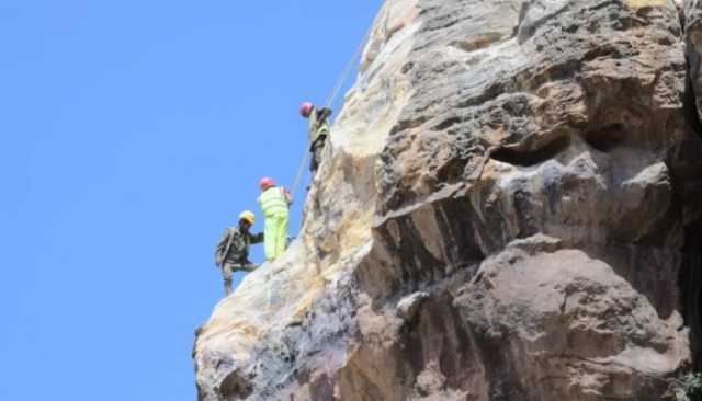 رئيس مصلحة الدفاع المدني يزور الطويلة للاطلاع على إزالة الصخور المهددة بالسقوط