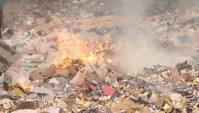 جمارك تعز تتلف 8 أطنان من البضائع المهربة والمنتهية