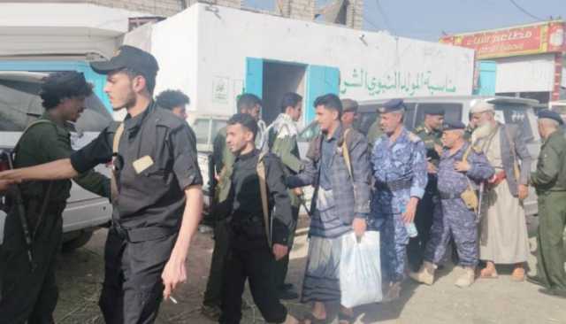 قيادات محلية وتنفيذية تعايد المرابطين وتتفقد أحوالهم في عدد من المواقع بالبيضاء .. صور