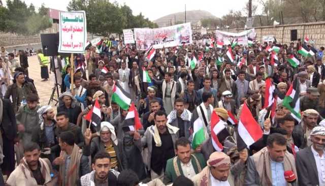 مسيرات طلابية حاشدة في صنعاء والمحافظات تندّد بالإبادة في غزة وتبارك التصعيد اليمني