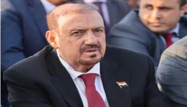 البركاني يهاجم العليمي: لا يملك القرار الفعلي والسلطة بيد عيدروس الزبيدي