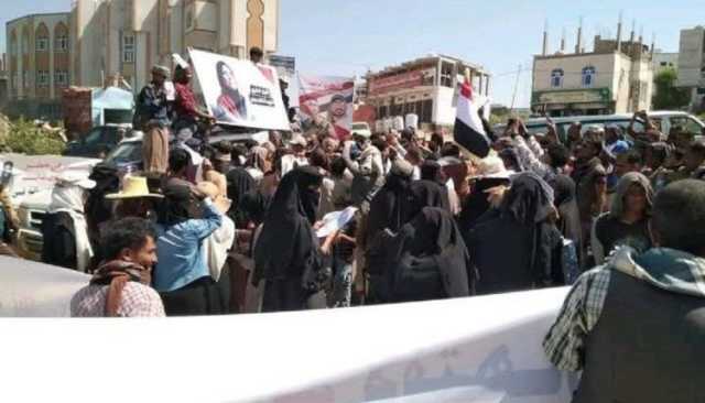 احتجاجات في تعز رفضًا للجرائم والاعتقالات التعسفية
