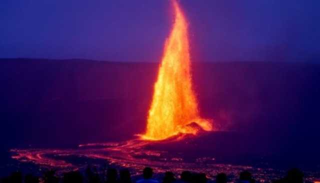 بركان “كيلوا” يثور من جديد.. الحمم ترتفع لـ 400 متر