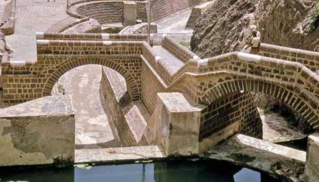 صهاريج عدن.. حكاية حضارة أمة أدركت نعمة الماء وقيمته في مواجهة تحديات الزمن