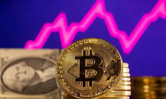 بتكوين تتخطى 40 ألف دولار لأول مرة هذا العام