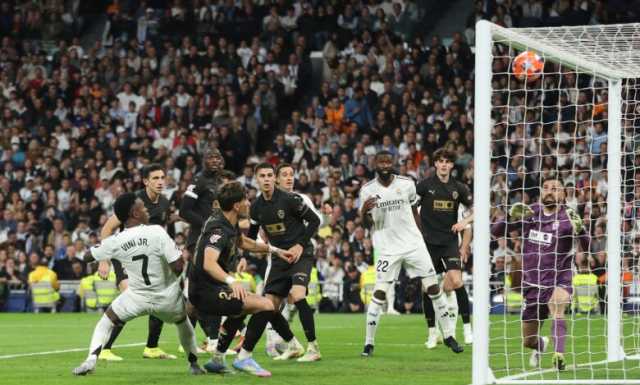 فينيسيوس يهدر ركلة جزاء في خسارة ريال 2-1 أمام بلنسية بالدوري الإسباني