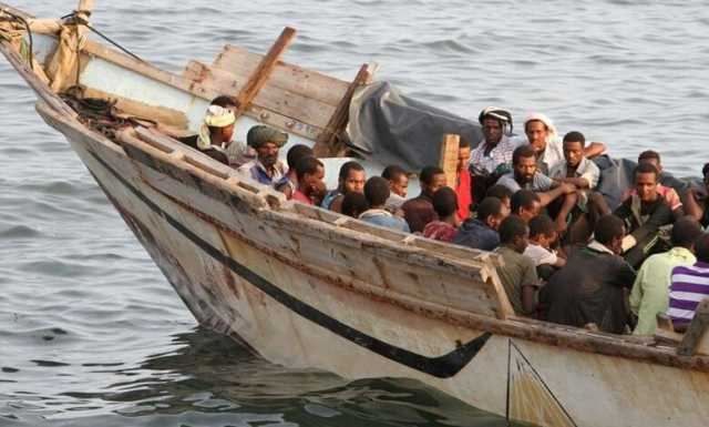 قوات الأمن اليمنية تعتقل 132 مهاجراً قبالة سواحل لحج