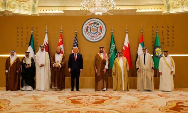 تحليل- ولي العهد السعودي يعيد ضبط البوصلة الخليجية تجاه الحوثيين