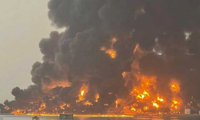 الجيش الإسرائيلي يعلن قصف ميناء الحديدة