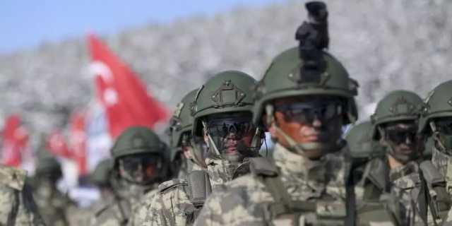 الدفاع التركية تحظر استخدام الهواتف الذكية بمناطق الحرب
