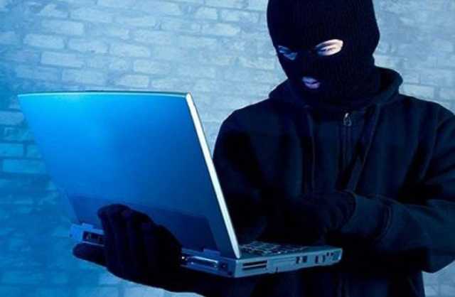 المعركة ضد الفوضى الإعلامية: متى تُطلق النار على الحسابات الوهمية والوكالات الخبرية المبتزة؟