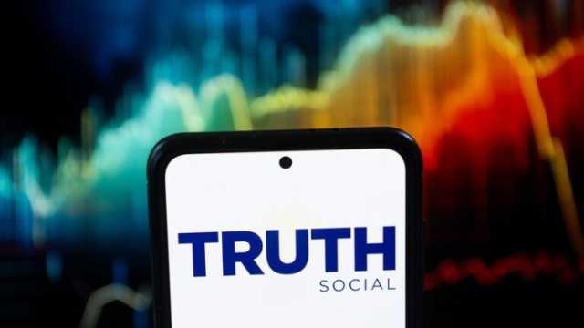 ترامب يعرض على ماسك شراء منصته الاجتماعية تروث سوشيال