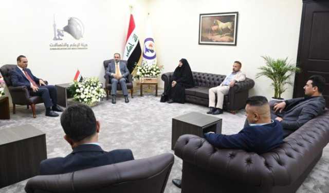 الاعلام والاتصالات: الانفتاح والتعاون مع الحكومات المحلية للحد من الفجوة الرقمية