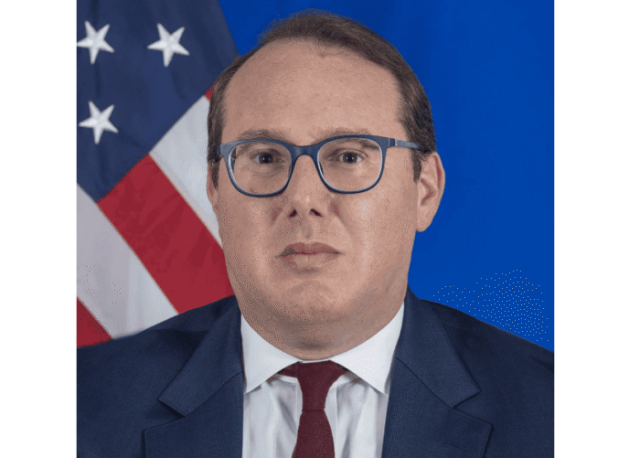 هاريس بين صمت السفارة وصرامة السياسة: خبرة الشرق الأوسط تُوظّف بغداد