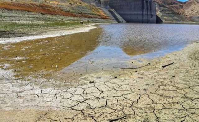 إيران تباشر عمليات تلقيح سحب في ظل الجفاف الحاد