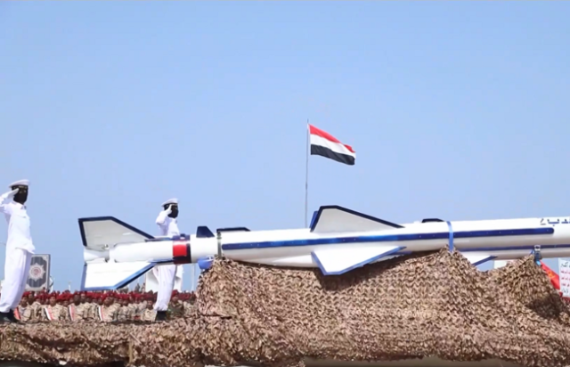 الحوثيون يستهدفون مواقع عسكرية في إيلات بصواريخ مجنحة