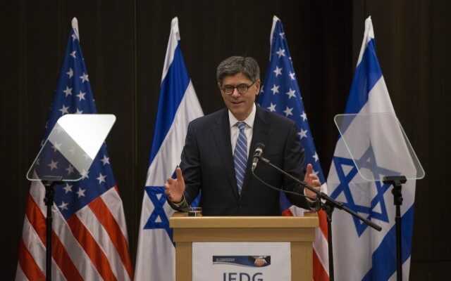 السفير الأمريكي لدى إسرائيل: الخلافات تضيق في محادثات الهدنة بغزة