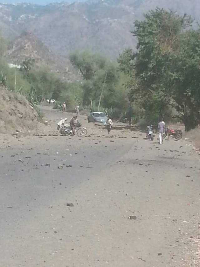 بينهم نساء وأطفال.. جرحى بحادث مروع في نجد قسيم بمحافظة تعز