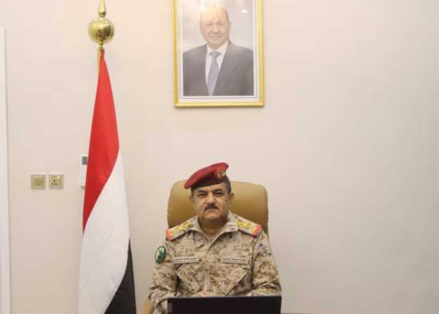 وزير الدفاع لقائد عملية 'أسبيدس': الحل الأفضل لتأمين الملاحة بدعم الحكومة لتحرير مناطق الحوثيين